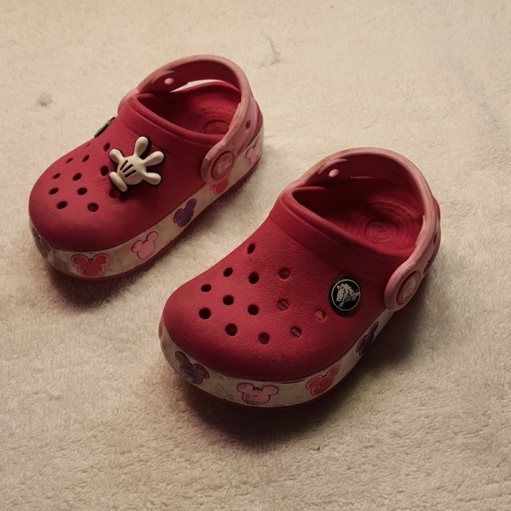 Mimi Mouse light up Croc sandals